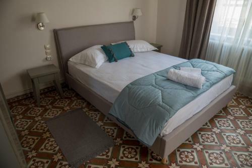 Hostal Paradosiako Saratsi - Traditional Guest House