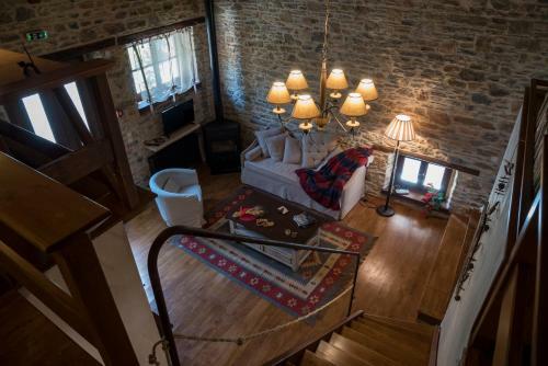 Hostal Paradosiako Saratsi - Traditional Guest House
