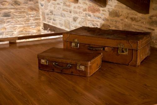 Hostal Paradosiako Saratsi - Traditional Guest House