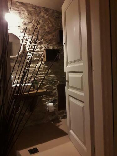 Hostal Paradosiako Saratsi - Traditional Guest House