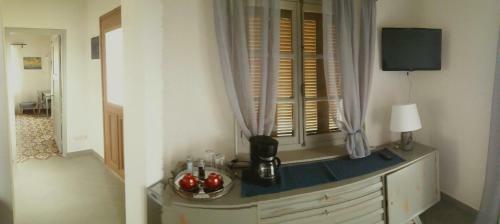 Hostal Paradosiako Saratsi - Traditional Guest House