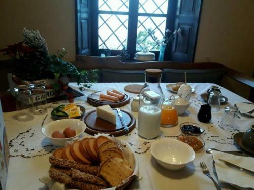 Hostal Paradosiako Saratsi - Traditional Guest House