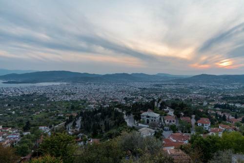Hostal Paradosiako Saratsi - Traditional Guest House