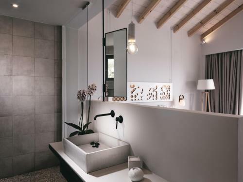 Hotel St. John Suites And Spa