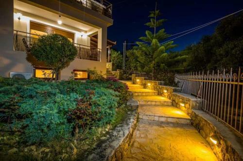 Mpochali Villa Sleeps 9 Pool Air Con Wifi