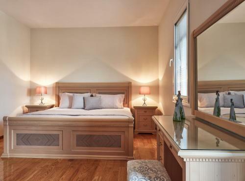 Mont Bleu Luxury Villa
