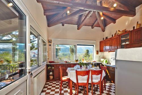 Anemelia' Villa