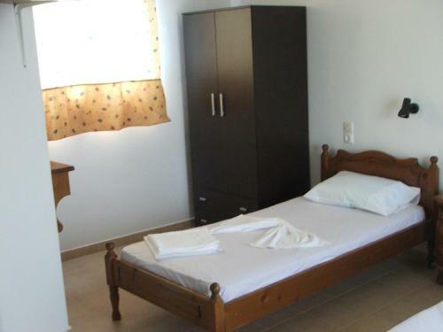 Hostal Glyfoneri Pension