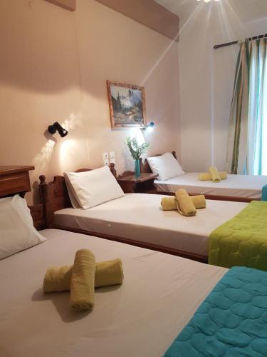 Hostal Glyfoneri Pension