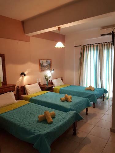 Hostal Glyfoneri Pension