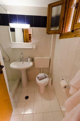 Olive Grove Apartment