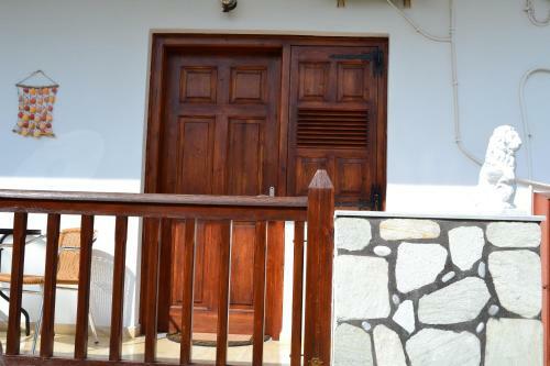 Hostal Maria-christina Studios