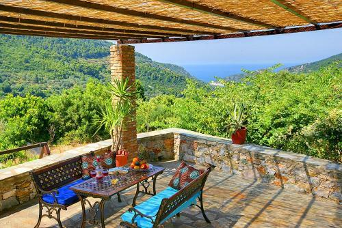 Skopelos Villa Sleeps 2 Pool Air Con Wifi