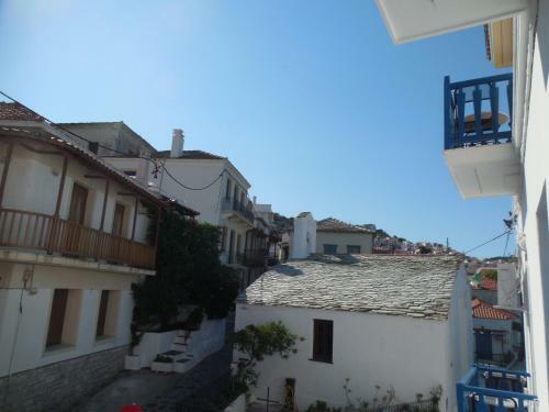 Hostal Adonis Rooms