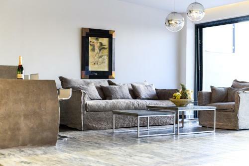 Luxury Beach Front Villa Selenia Gold In Sounio, Athens