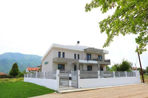 Kallini Apartments