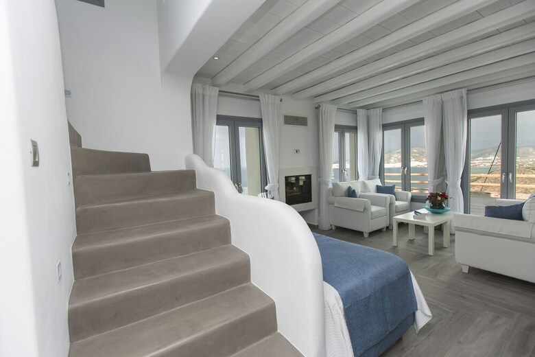 Naxos Rock Villas