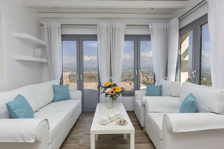 Naxos Rock Villas