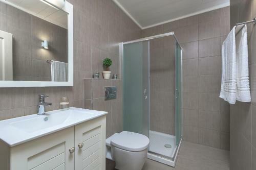 Villa Blue Wave Astradeni House