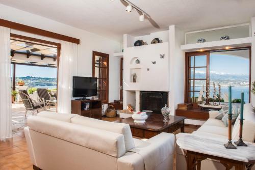 Alianthos Villa