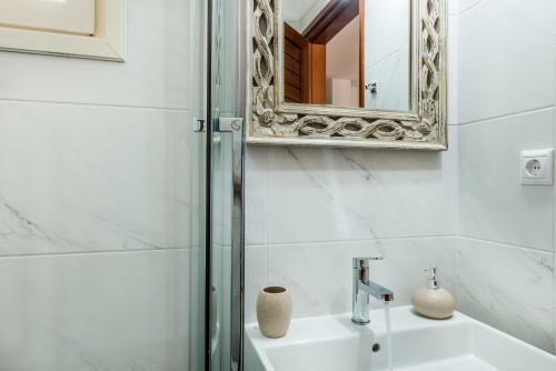 Alianthos Villa
