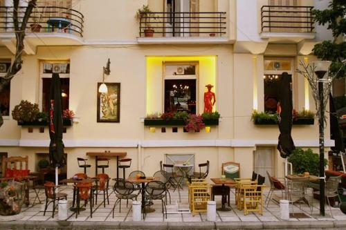 Navarino Square Apartment