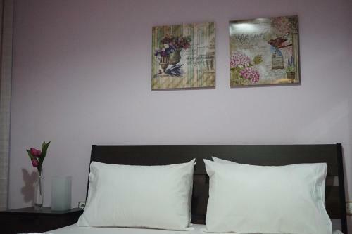 Navarino Square Apartment