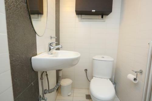 Apartamento Mitropoly City Center