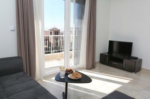 Saint Dimitris Center Sea View Apartment