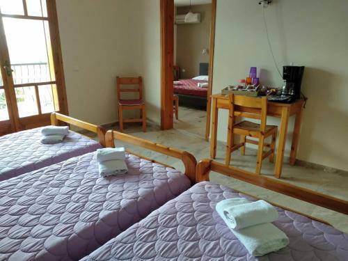 Hostal Orelia Pension