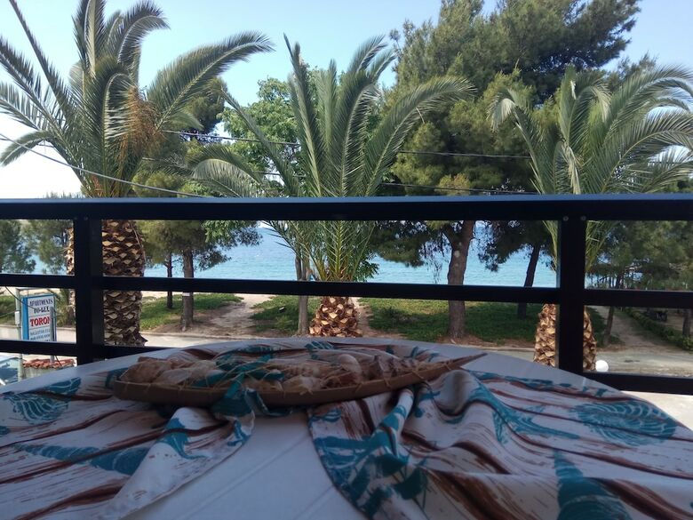 Toroni Apartments Hotel