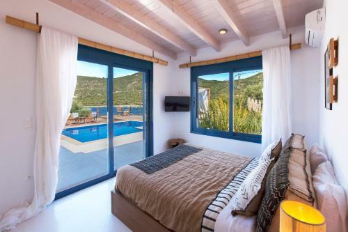 Villa Alma Lefkada- Sea Front Villa