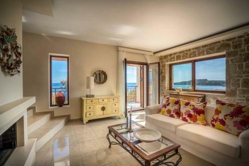 Vasilikos Villa Sleeps 6 Pool Air Con Wifi
