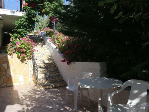 Oliaria Apartments