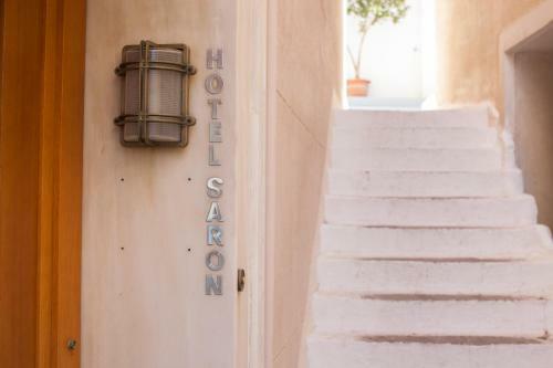 Hotel Saron