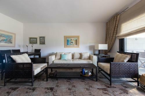 Alkioni Beach Villa