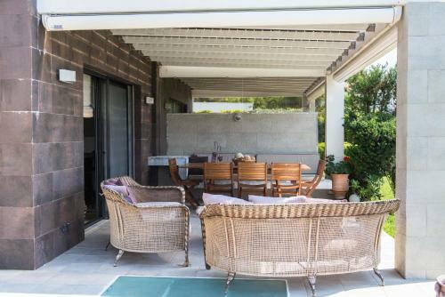 Alkioni Beach Villa