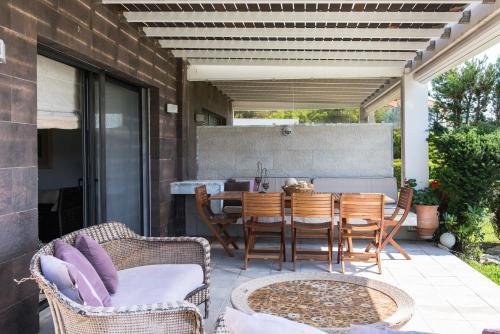 Alkioni Beach Villa