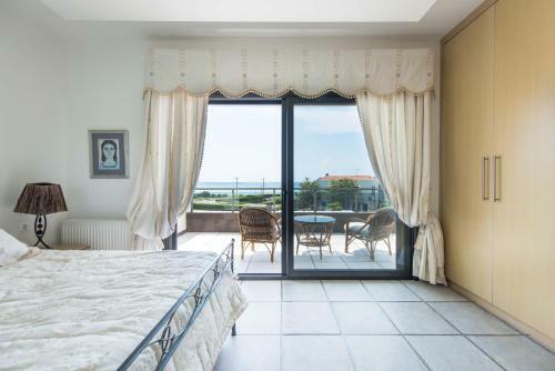 Alkioni Beach Villa