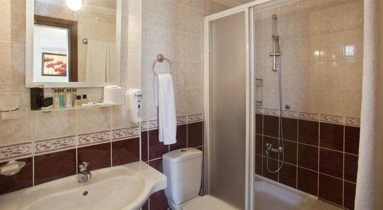 Triana Hotel