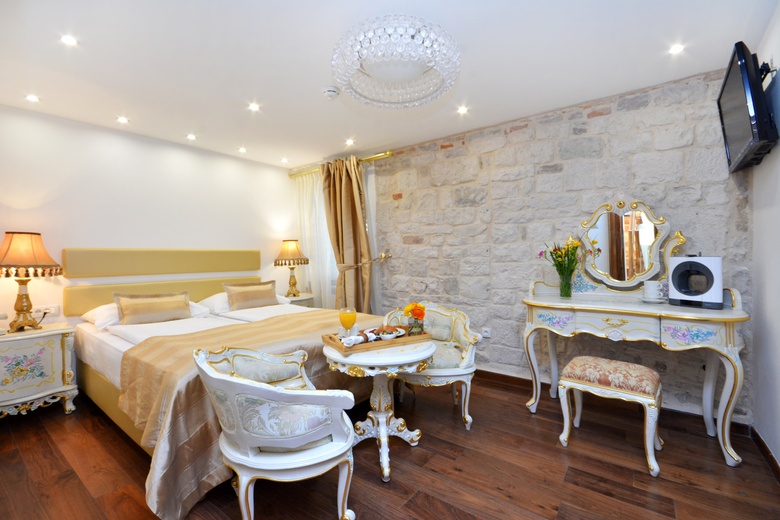 Jupiter Luxury Hotel