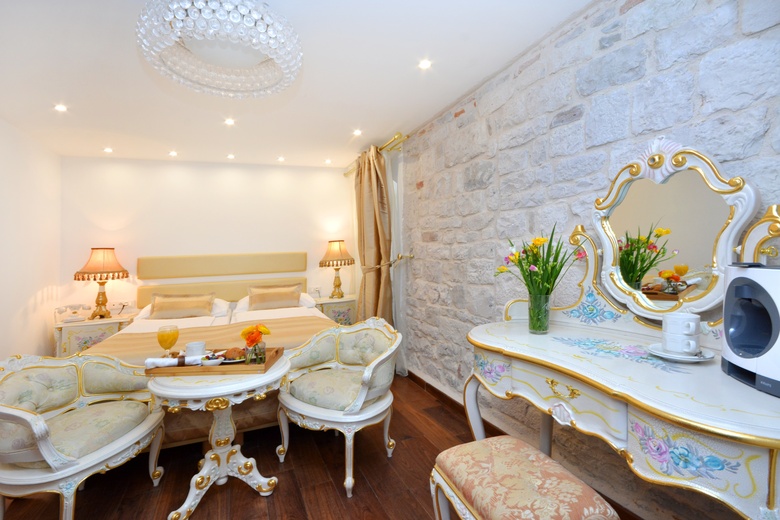 Jupiter Luxury Hotel