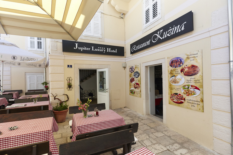 Jupiter Luxury Hotel