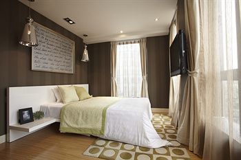 Q-city Hotel
