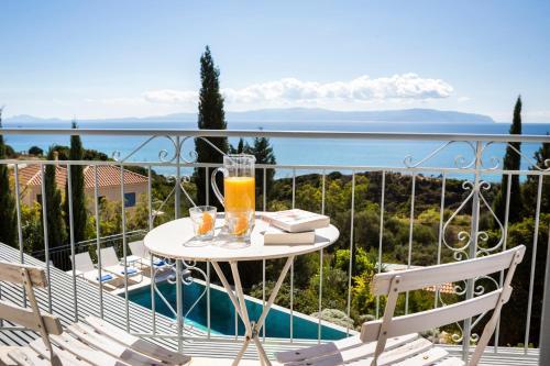 Kaminia Beach Villa