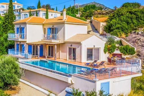 Villa Louloudia