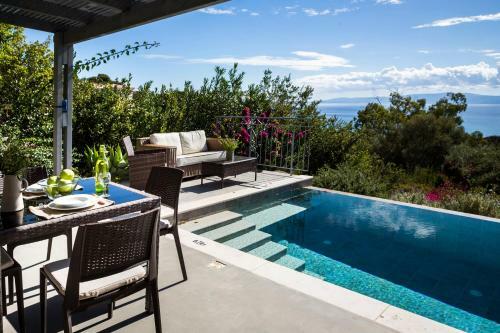 Villa Kamnia Beach Cottage