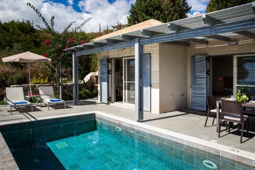 Villa Kamnia Beach Cottage