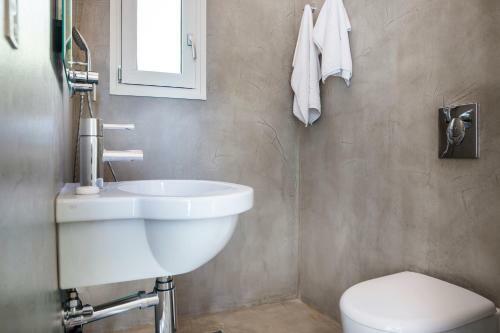 Villa Kamnia Beach Cottage