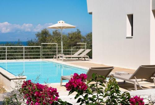 Roda Villa Sleeps 8 Pool Air Con Wifi